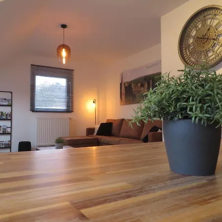 Chez Petit Gust Welkom In En Ardenne Διαμέρισμα *