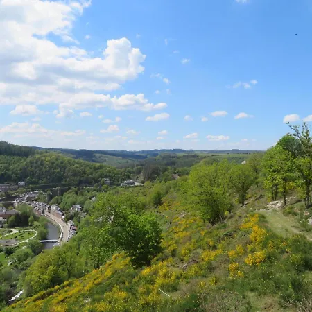 Chez Petit Gust Welkom In En Ardenne 아파트 라로셰안알데네